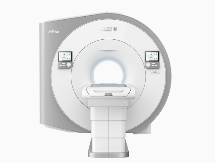 front view of uMR 680